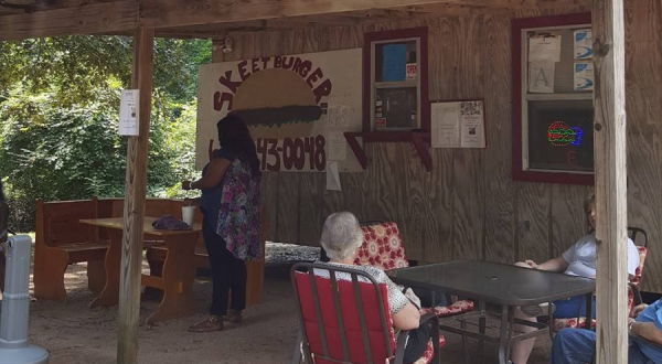 Sink Your Teeth Into Some Of The State’s Best Burgers When You Visit Rural Mississippi’s Skeetburger Snackshop