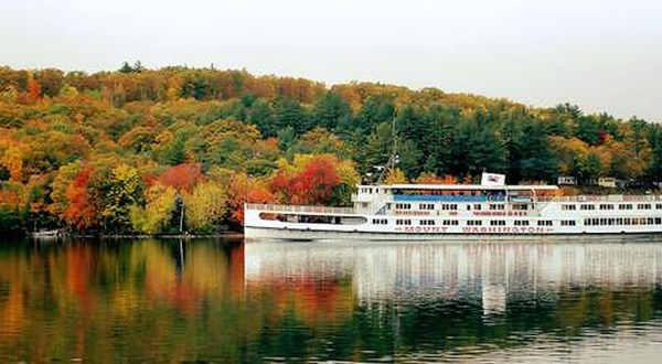 This Boat Cruise In New Hampshire Offers Scenic Views While You Enjoy A Scrumptious Brunch