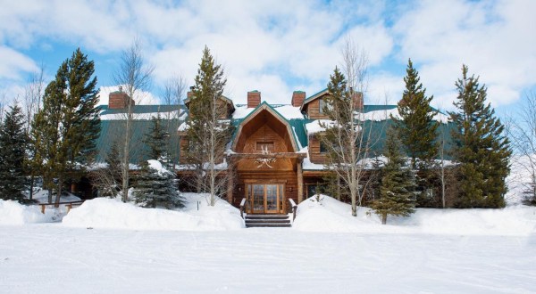 This Classic Western Guest Ranch In Montana Is Open For Year-Round Lodging and Fun