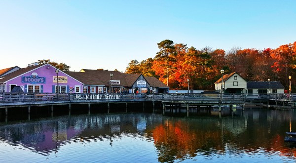 Fall Is The Perfect Time To Visit This Historic Waterfront Town In New Jersey