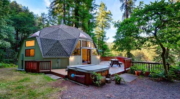 Sleep In A Redwood Dome At This Super Rare Overnight Destination In The Northern California Forest