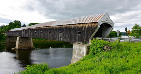 This Day Trip Takes You To 8 Of New Hampshire's Covered Bridges And It’s Perfect For A Scenic Drive