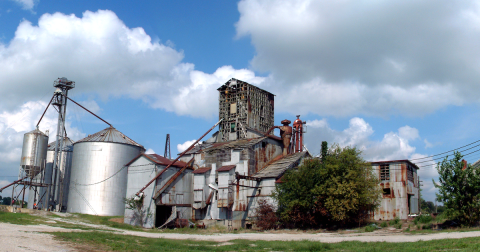 Visit These 9 Creepy Ghost Towns In Indiana At Your Own Risk
