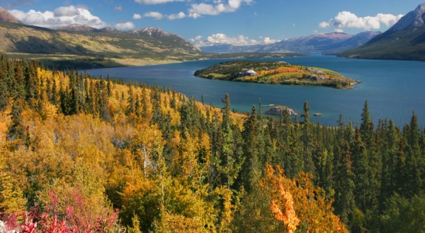Fall Is The Perfect Time To Visit This Historic Mountain Town In Alaska