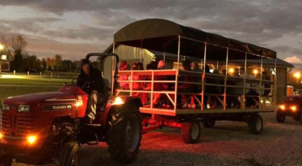 Take A Haunted Hayride In Ohio For A Spectacularly Spooky Night
