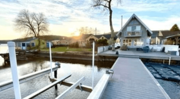 Enjoy The Fall Foliage And Relax In A Hot Tub With A Stay At This Lakefront New Jersey Cottage