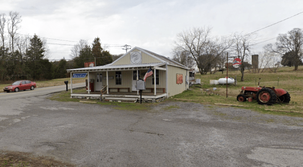 The True Southern Food At The Fried Tater Cafe In Tennessee Is Well Worth The Trip Off The Beaten Path