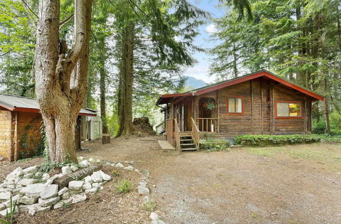 Sneak Away To This Cozy, Romantic Riverfront Cabin In Washington