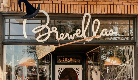 Brewella's Coffee & Crepes In Ohio Has An Entire Fall-Themed Menu And It's Too Good To Pass Up