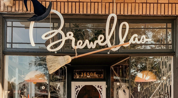 Brewella’s Coffee & Crepes In Ohio Has An Entire Fall-Themed Menu And It’s Too Good To Pass Up