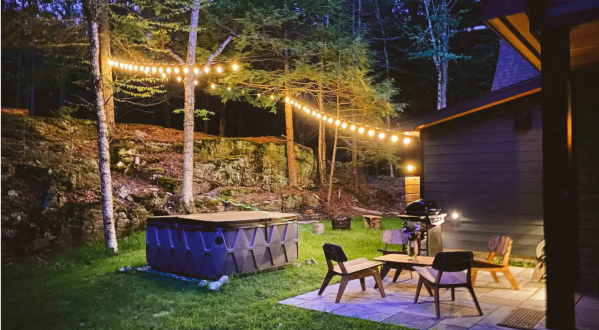 This 750-Foot Cabin Sitting On 3 Acres Of Maine Forest Is Perfect For A Winter Escape