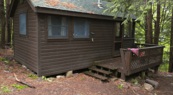 You’ll Have A Front-Row View Of The Massachusetts Ponkapoag Pond At These Cozy Cabins