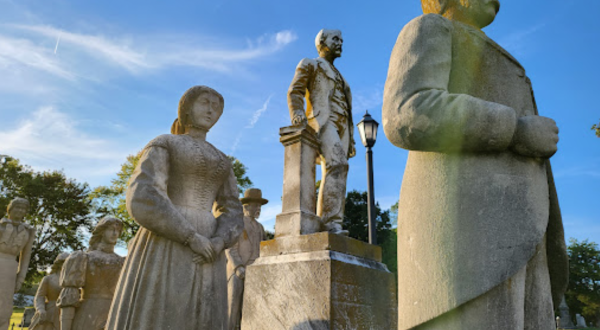 Forget Ghosts, The Wooldridge Monuments Are The Most Haunting Thing You’ll See In Kentucky’s Maplewood Cemetery