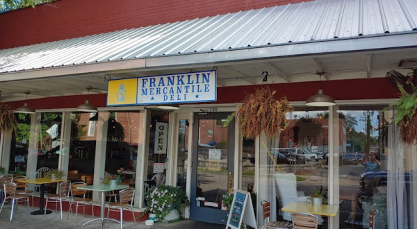 The Franklin Mercantile Is An Adorable Small Town Deli In Tennessee