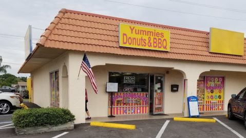 Scratch-Made Donuts & Pulled Pork At Yummies Donuts & BBQ In Florida Is A Strange Match Made In Heaven