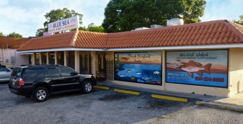 Blue Sea Seafood Market & Restaurant In Florida Is As Close As You Can Get To Ocean-Fresh Food
