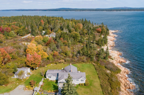 We Just Found The Perfect Coastal Cottage In Maine And It's For Sale