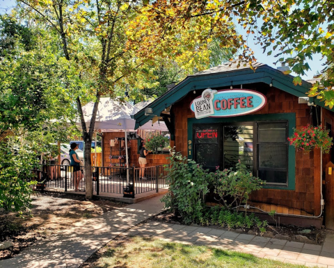 Order A Dirty Hippie Or Green Monkey Smoothie At This Quirky Oregon Coffee House