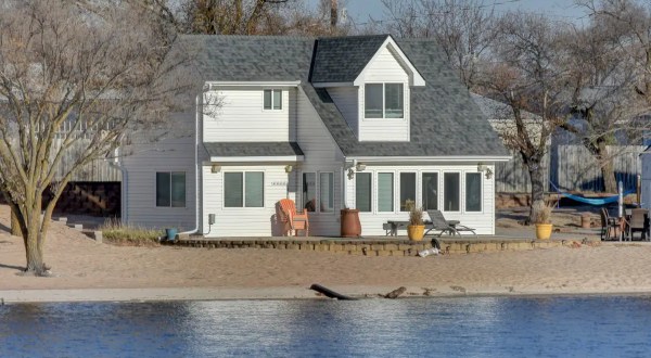 This Lakeside Airbnb In Nebraska Comes With Its Own Private Beach