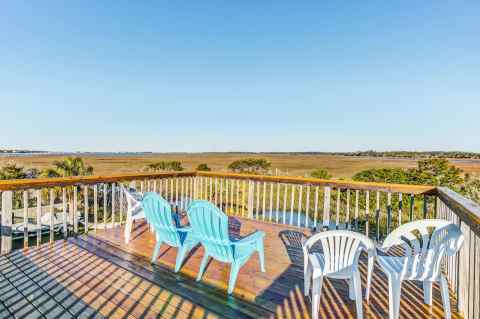 This Stunning South Carolina AirBnB Comes With Its Own Rooftop Deck For Taking In The Gorgeous Views