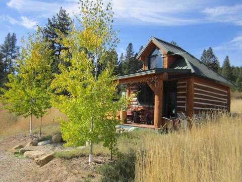An Overnight Stay At This Secluded Cabin In Idaho Costs Less Than $135 A Night And Will Take You Back In Time