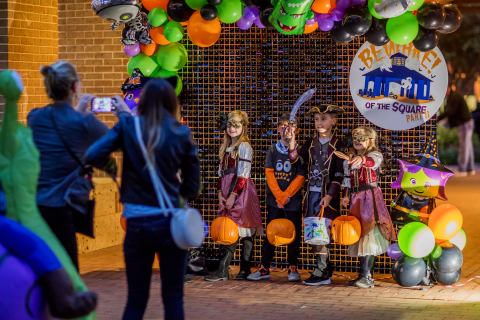 Every October, This Entire Texas Town Becomes A Spooky Halloween Village
