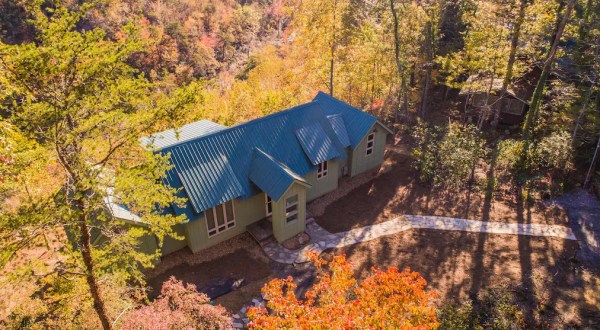 Experience The Fall Colors Like Never Before With A Stay At Cliff House In Alabama