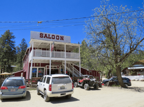 The Tiny Mountain Town In Arizona That's The Perfect Day Trip Destination
