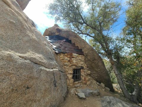 A Mysterious Desert Trail In Southern California Will Take You To Ruins Of Eagle Cliff Mine