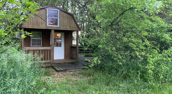 An Overnight Stay At This Secluded Cabin In Kansas Costs Less Than $100 A Night And Will Take You Back In Time