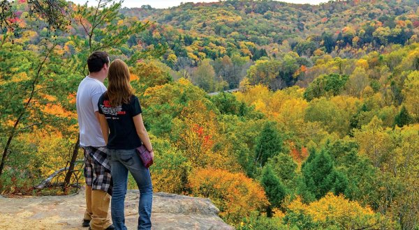 Conkle’s Hollow Gorge Trail Is An Easy Ohio Hike That Transforms Into A World Of Fall Colors Each Year