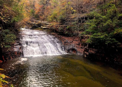 The Magnificent Waterfall Trail In Alabama That Everyone Should Take This Fall