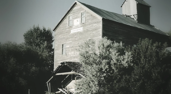 For The Scariest Night Of Your Life, Visit The Haunted Mill In Idaho
