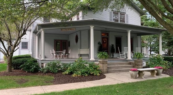 Settle In For A Snug And Cozy Stay At Beechwood Manor Inn And Cottage In Michigan