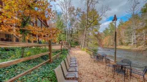 Dine While Overlooking The River At Toccoa Riverside Restaurant In Georgia