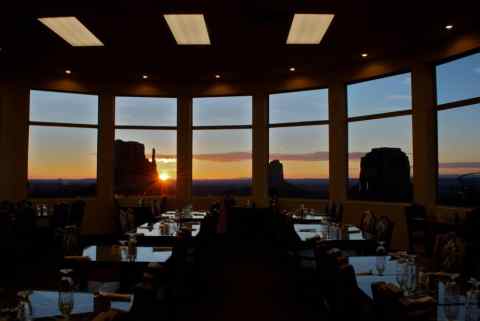The Sunset Views At The View Restaurant In Utah Are Simply Sensational