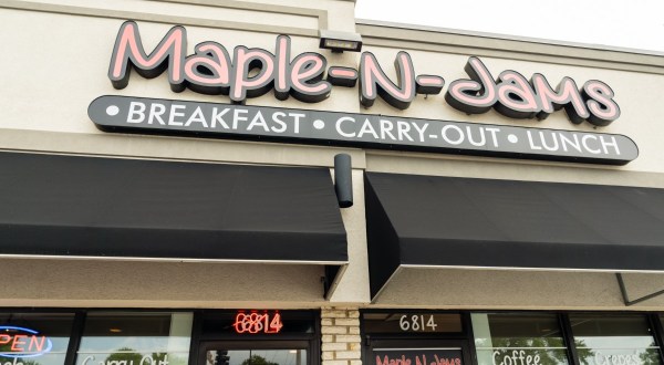 From Skillets To Crepes, Maple-N-Jams Has Some Of The Best Breakfast In Illinois
