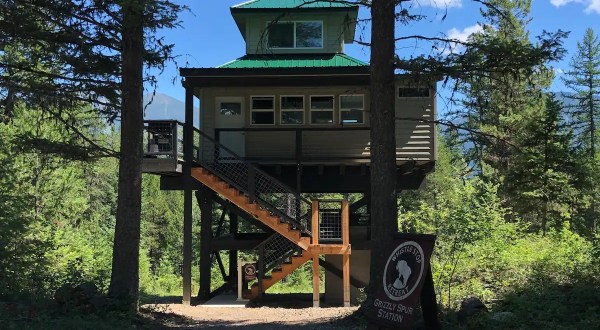 This Stunning Montana AirBnB Comes With 360 Degree Windows For Taking In The Gorgeous Views