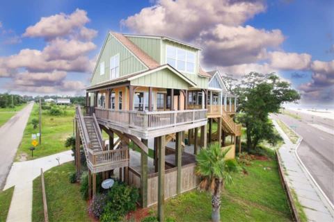 This Stunning Mississippi Airbnb Comes With Its Own Porch For Taking In The Gorgeous Views