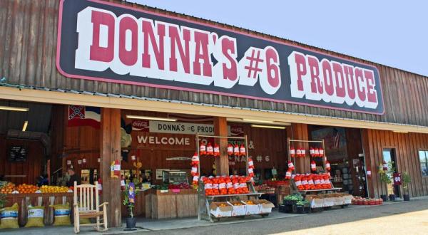 Choose From More Than 20 Flavors Of Scrumptious Cake And Pie When You Visit Donna’s #6 Produce In Mississippi