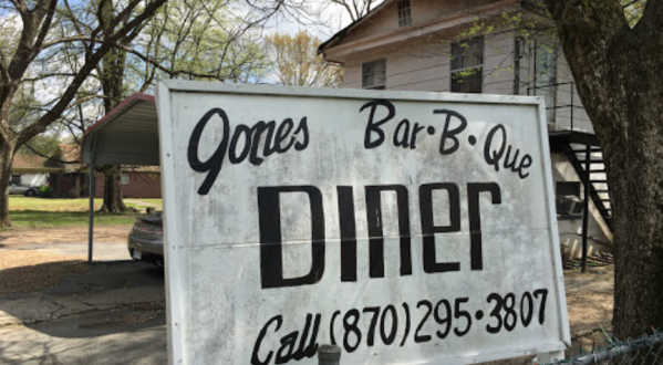 The Iconic Arkansas Restaurant, Jones’ Bar-B-Q Diner, Was Just Named One Of The Best Restaurants In The US  