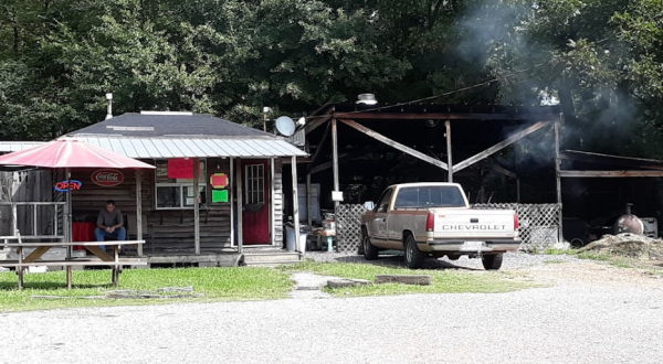 Sonny’s Smokehouse In Mississippi Is Off The Beaten Path But So Worth The Journey