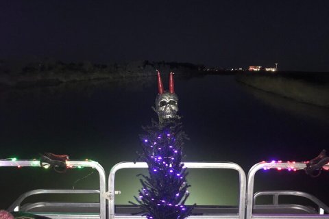 This Haunted Holiday Boat Cruise In Mississippi Will Give You A Very Creepy Christmas