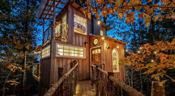 This Enchanting Tree House Near Atlanta, Georgia Lets You Glamp In Style
