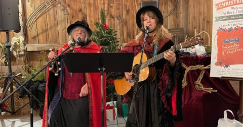 The Door County Christkindlmarkt In Wisconsin That's Straight Out Of A Hallmark Christmas Movie