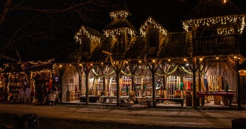 The Yuletide Village In Ohio That's Straight Out Of A Hallmark Christmas Movie