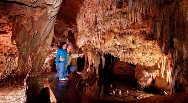 Walk Straight Into A Huge Mound On This Wisconsin Cavern Tour