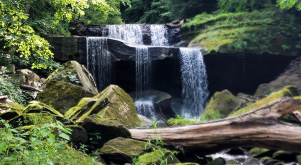 Walk Right Behind A Waterfall When You Visit This Unforgettable Ohio Park