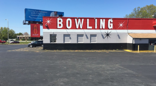 Bowlero Is A Fun And Funky Arcade Alley And Bar In Delaware