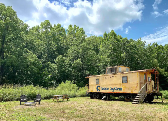 Spend The Night In An Airbnb That’s Inside An Actual Train Caboose Right Here In Ohio